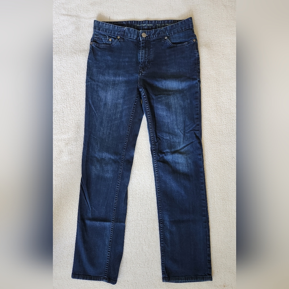 Men's Calvin Klein jeans size 33/ 32. Straight leg